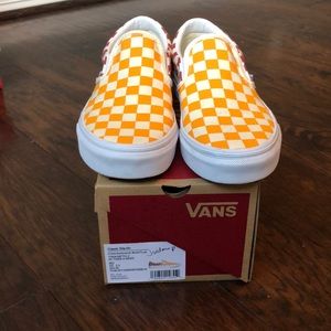 CHECKERBOARD VANS